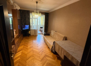 Satılır 3 otaqlı 70 m2 köhnə tikili İçəri Şəhər m.