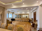 Satılır 4 otaqlı 150 m2 yeni tikili Azadlıq prospekti m.