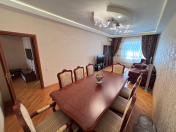 İcarəyə verilir 3 otaqlı 130 m2 yeni tikili 8 Noyabr m.