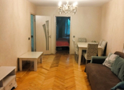 Satılır 2 otaqlı 80 m2 köhnə tikili Gənclik m.