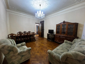 İcarəyə verilir 4 otaqlı 80 m2 köhnə tikili Nəsimi r.