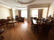 Satılır 5 otaqlı 210 m2 yeni tikili 6 mkr