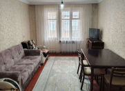 İcarəyə verilir 3 otaqlı 80 m2 köhnə tikili Gənclik m.