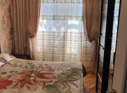 Satılır 2 otaqlı 60 m2 köhnə tikili Xalqlar Dostluğu m.