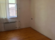 Satılır 2 otaqlı 60 m2 köhnə tikili Neftçilər m.