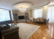 Satılır 4 otaqlı 152 m2 yeni tikili İnşaatçılar m.