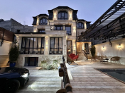 Satılır 7 otaqlı 360 m2 villa Həzi Aslanov m.