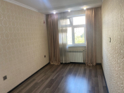 Satılır 2 otaqlı 50 m2 köhnə tikili Nizami r.