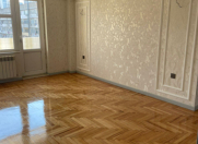 Satılır 4 otaqlı 120 m2 köhnə tikili Gənclik m.