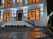 Satılır 7 otaqlı 450 m2 villa Badamdar