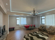 Satılır 3 otaqlı 140 m2 yeni tikili Elmlər Akademiyası m.