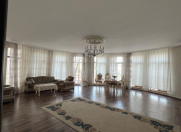 İcarəyə verilir 3 otaqlı 220 m2 yeni tikili AMAY