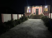 Satılır 3 otaqlı 300 m2 bağ evi Bakı