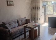 Satılır 2 otaqlı 35 m2 köhnə tikili Qara Qarayev m.