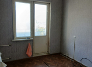 Satılır 2 otaqlı 61 m2 köhnə tikili Ukrayna dairəsi