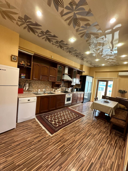 İcarəyə verilir 2 otaqlı 100 m2 yeni tikili 28 may