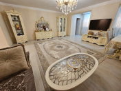 Satılır 3 otaqlı 110 m2 köhnə tikili İnşaatçılar m.