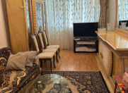 Satılır 3 otaqlı 80 m2 köhnə tikili Memar Əcəmi m.