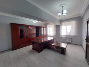 İcarəyə verilir 10 otaqlı 270 m2 obyekt Xalqlar Dostluğu m.