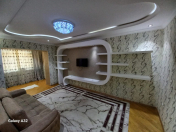 Satılır 3 otaqlı 74 m2 köhnə tikili Xalqlar Dostluğu m.