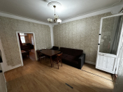 İcarəyə verilir 2 otaqlı 70 m2 köhnə tikili 5 mkr