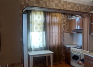Satılır 2 otaqlı 60 m2 köhnə tikili Xalqlar Dostluğu m.