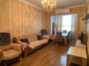 Satılır 3 otaqlı 90 m2 köhnə tikili Həzi Aslanov m.