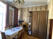 Satılır 1 otaqlı 40 m2 köhnə tikili Sahil m.