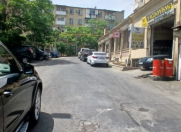 Satılır 3 otaqlı 80 m2 köhnə tikili İnşaatçılar m.
