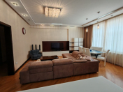 İcarəyə verilir 4 otaqlı 180 m2 yeni tikili 28 May m.