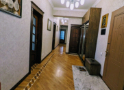 Satılır 4 otaqlı 160 m2 yeni tikili 28 May m.