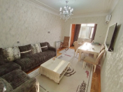Satılır 3 otaqlı 85 m2 köhnə tikili Əhmədli m.