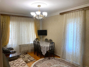 Satılır 4 otaqlı 100 m2 köhnə tikili İnşaatçılar m.