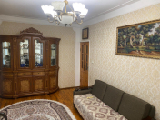 Satılır 4 otaqlı 100 m2 köhnə tikili Gənclik m.