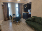 Satılır 3 otaqlı 90 m2 yeni tikili 28 May m.