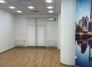 İcarəyə verilir 5 otaqlı 250 m2 ofis 28 May m.