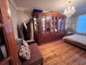 Satılır 4 otaqlı 100 m2 köhnə tikili Xalqlar Dostluğu m.