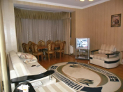 İcarəyə verilir 3 otaqlı 120 m2 yeni tikili İnşaatçılar m.