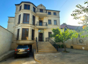Satılır 7 otaqlı 440 m2 villa Azadlıq prospekti m.