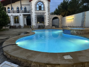 Satılır 7 otaqlı 610 m2 bağ evi Mərdəkan