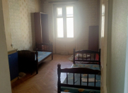 Satılır 4 otaqlı 115 m2 köhnə tikili Sahil m.