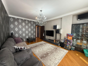 İcarəyə verilir 3 otaqlı 90 m2 yeni tikili Nizami m.