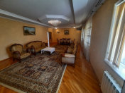 Satılır 12 otaqlı 700 m2 villa Badamdar