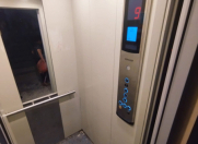 Satılır 2 otaqlı 60 m2 köhnə tikili Xalqlar Dostluğu m.