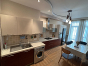 İcarəyə verilir 2 otaqlı 100 m2 yeni tikili 8 Noyabr m.