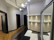 Satılır 2 otaqlı 100 m2 yeni tikili İnşaatçılar m.