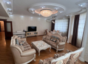 Satılır 4 otaqlı 192 m2 yeni tikili 28 May m.