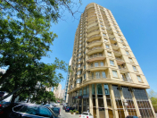 Satılır 4 otaqlı 160 m2 yeni tikili Elmlər Akademiyası m.