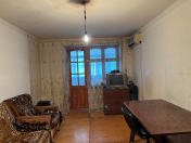 Satılır 2 otaqlı 60 m2 köhnə tikili Gənclik m.