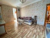 İcarəyə verilir 2 otaqlı 50 m2 köhnə tikili Şah İsmayıl Xətai m.